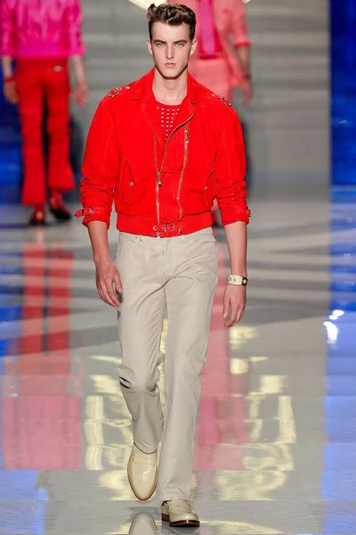 Look 33